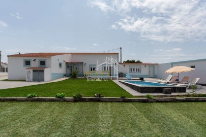 Moradia T4 para Venda em Moita