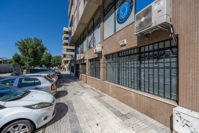 Loja para Venda em Braga (São José de São Lázaro e São João do Souto)