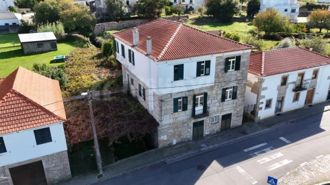 Moradia T9 para Venda em Gondarem