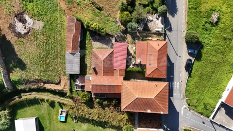 Moradia T9 para Venda em Gondarem