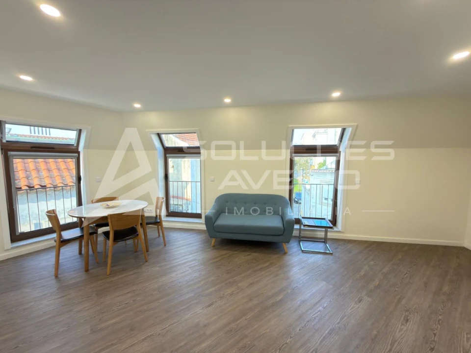 Apartamento T1 para Venda em Glória e Vera Cruz Foto 2