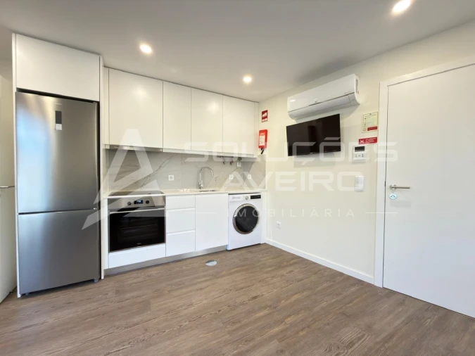 Apartamento T1 para Venda em Glória e Vera Cruz Foto 3