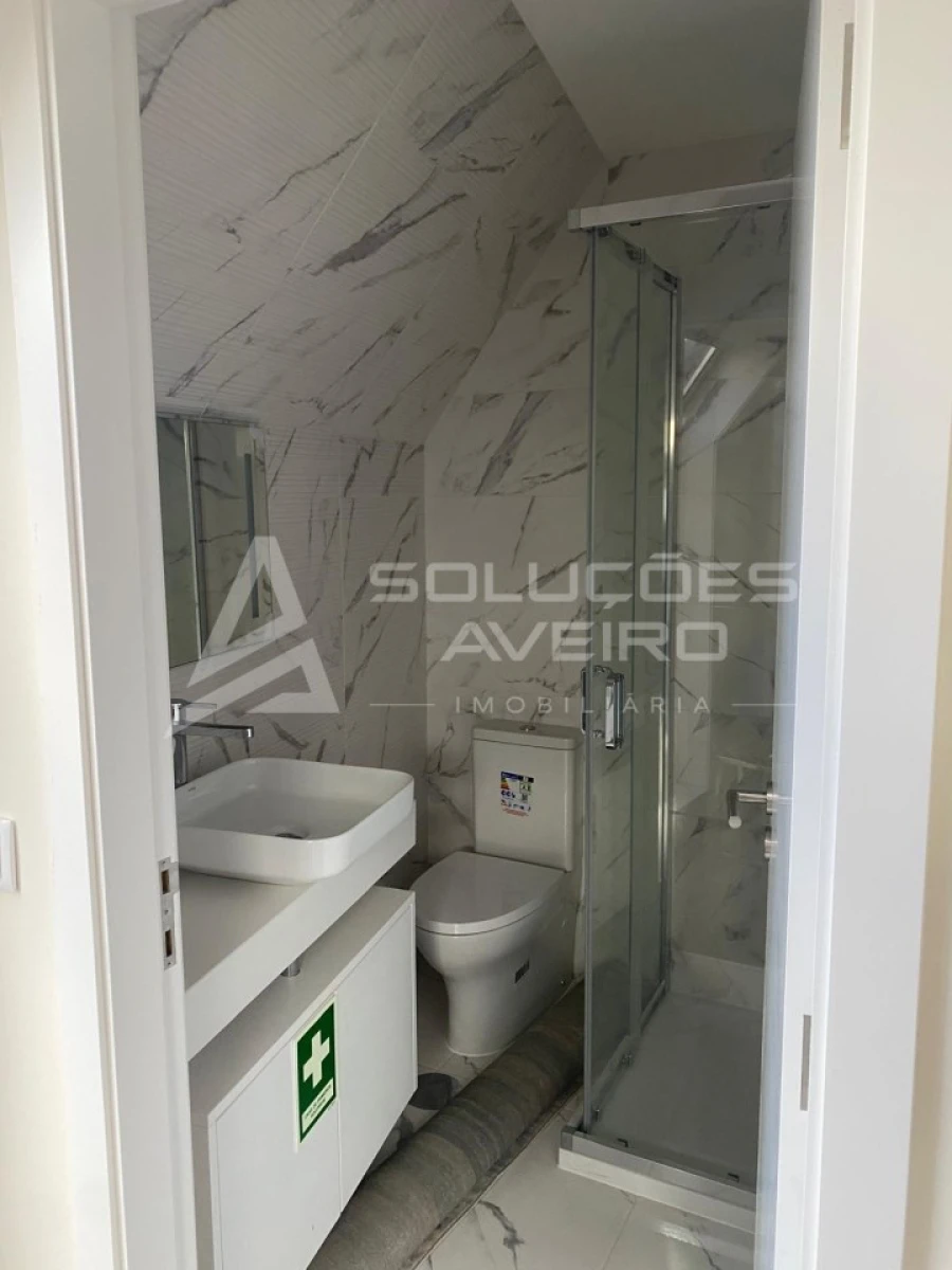 Apartamento T1 para Venda em Glória e Vera Cruz Foto 21