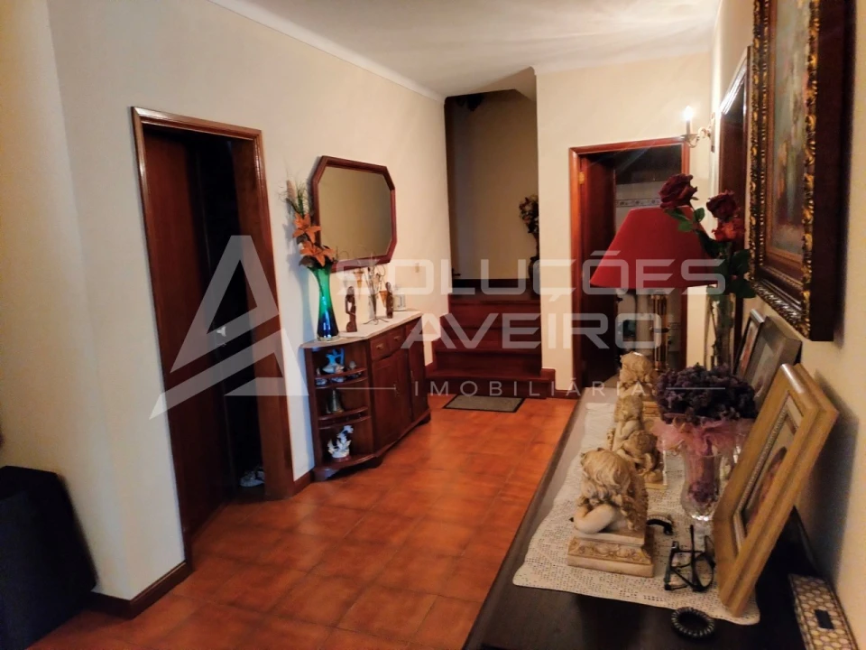 Moradia T4 para Venda em Aguada de Cima Foto 37