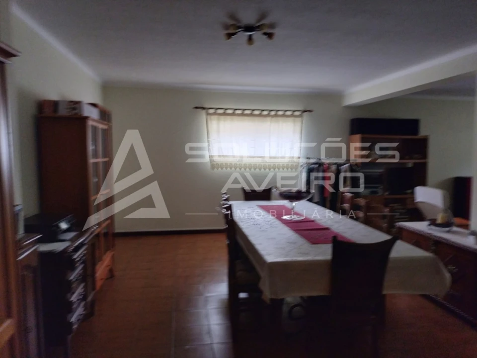 Moradia T4 para Venda em Aguada de Cima Foto 47