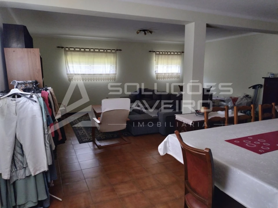 Moradia T4 para Venda em Aguada de Cima Foto 49