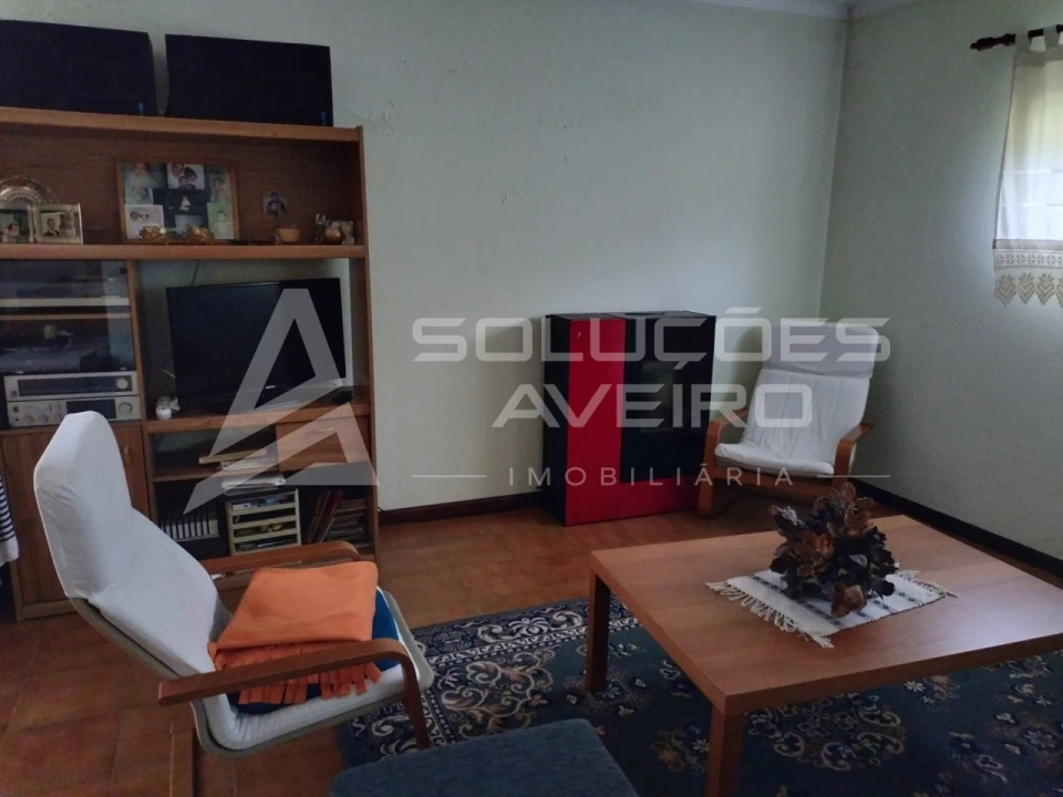 Moradia T4 para Venda em Aguada de Cima Foto 51