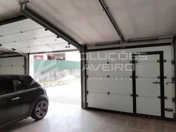 Moradia T4 para Venda em Aguada de Cima