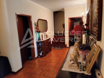 Moradia T4 para Venda em Aguada de Cima