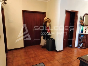 Moradia T4 para Venda em Aguada de Cima