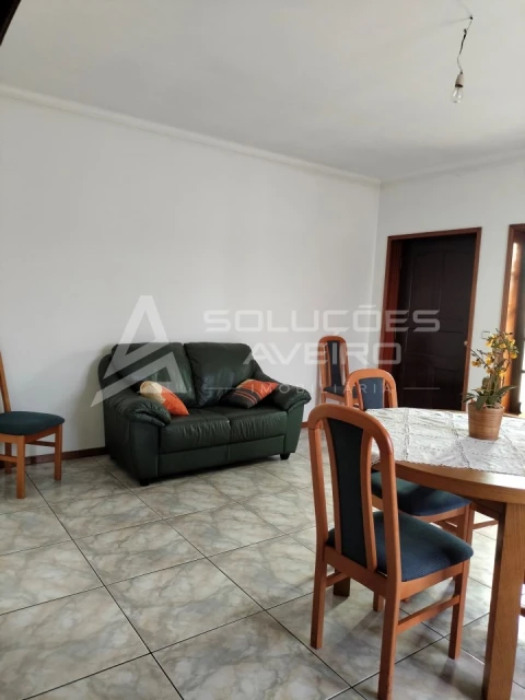 Moradia T4 para Venda em Aguada de Cima