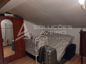 Moradia T4 para Venda em Aguada de Cima