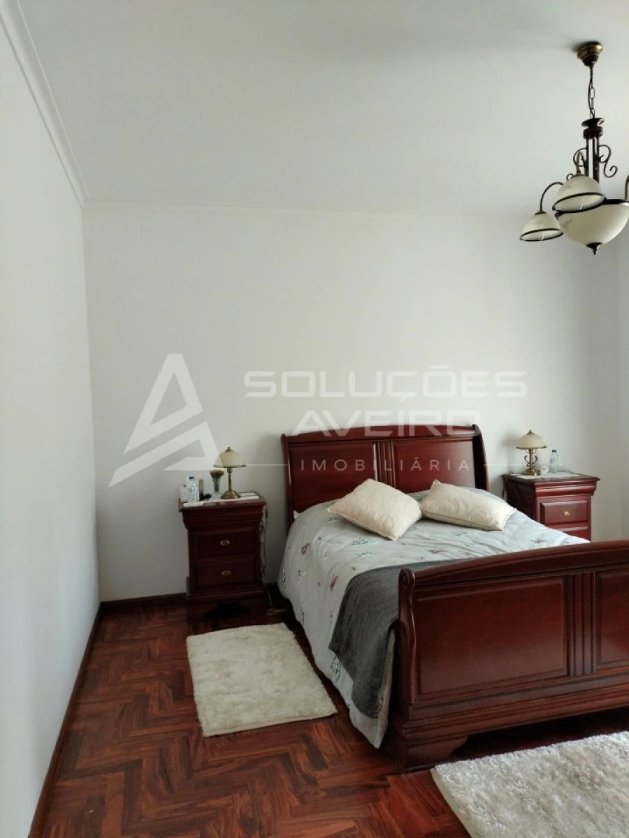Moradia T4 para Venda em Aguada de Cima Foto 79