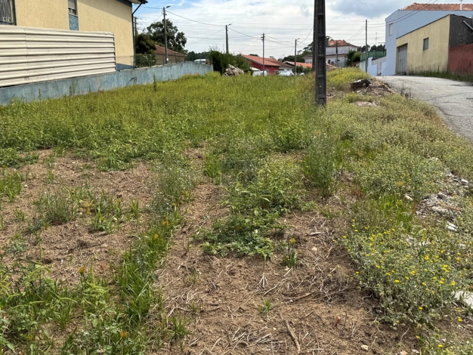 Terreno para Venda em Mafamude e Vilar do Paraíso Foto 2