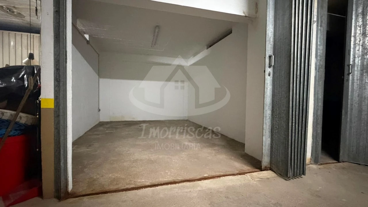 Garagem para Venda em Alverca do Ribatejo e Sobralinho Foto 4