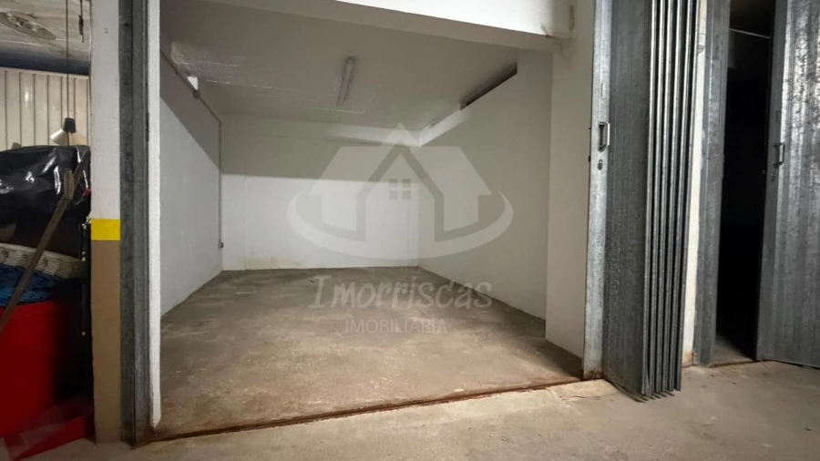 Garagem para Venda em Alverca do Ribatejo e Sobralinho Foto 4