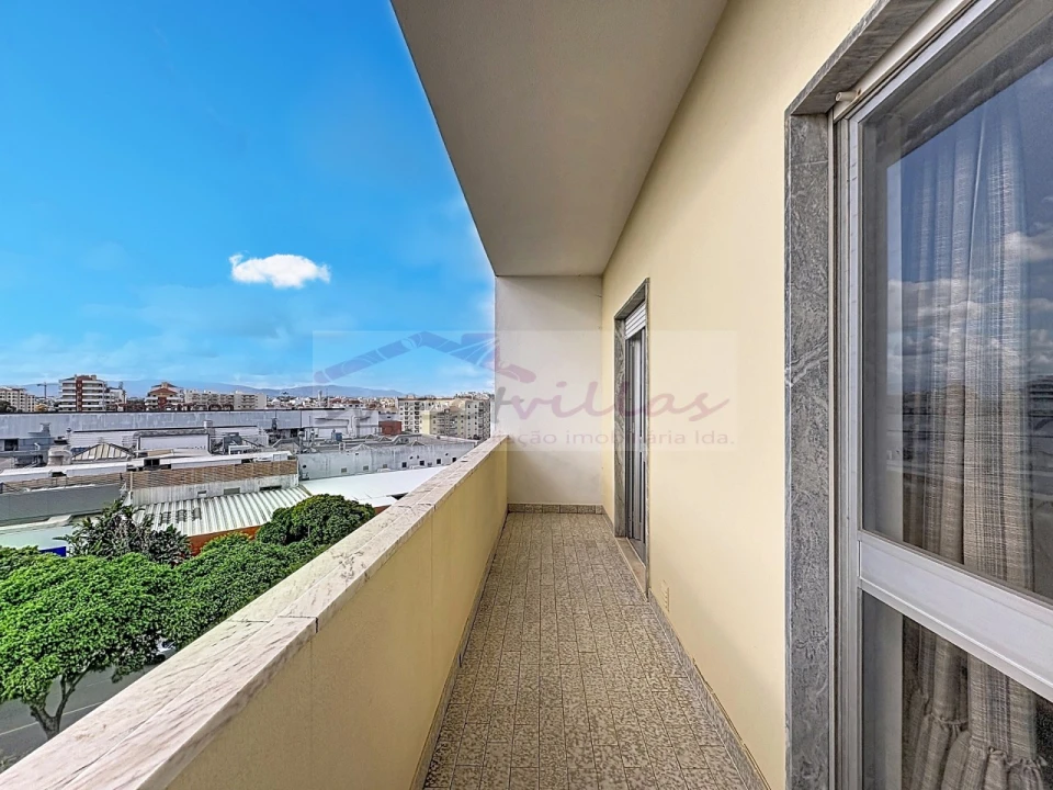 Apartamento T3 para Venda em Portimão Foto 8