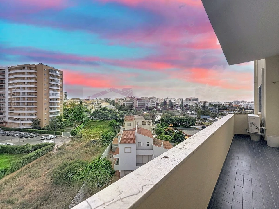 Apartamento T3 para Venda em Portimão Foto 37