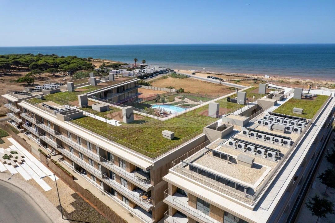 Apartamento T2 para Venda em Quarteira Foto 9