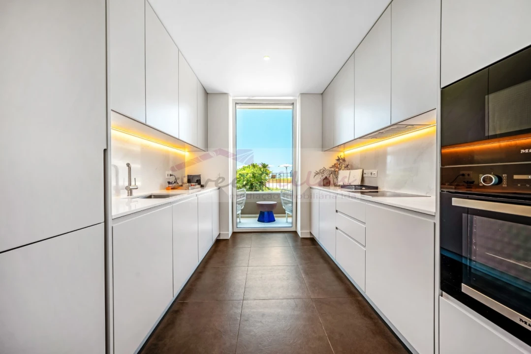 Apartamento T2 para Venda em Quarteira Foto 34