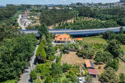 Moradia T5 para Venda em Pedroso e Seixezelo