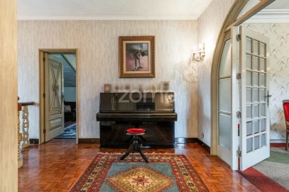 Moradia T5 para Venda em Pedroso e Seixezelo