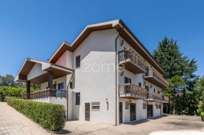 Moradia T5 para Venda em Pedroso e Seixezelo