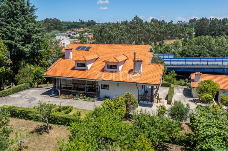 Moradia T5 para Venda em Pedroso e Seixezelo Foto 6