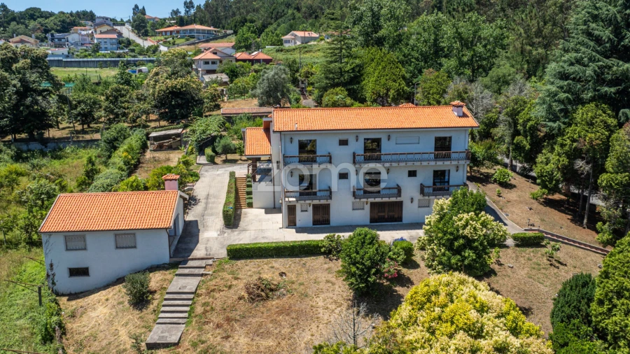 Moradia T5 para Venda em Pedroso e Seixezelo