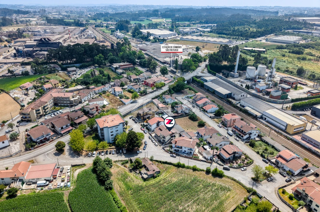 Apartamento T2 para Venda em Folgosa Foto 51