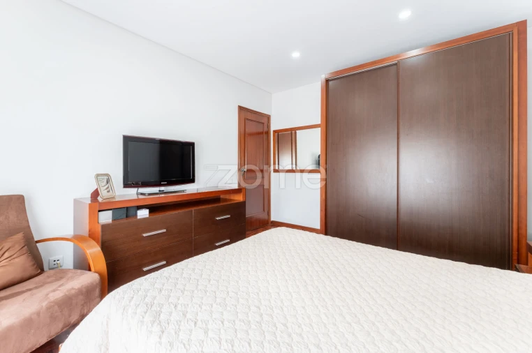 Apartamento T2 para Venda em Folgosa Foto 36