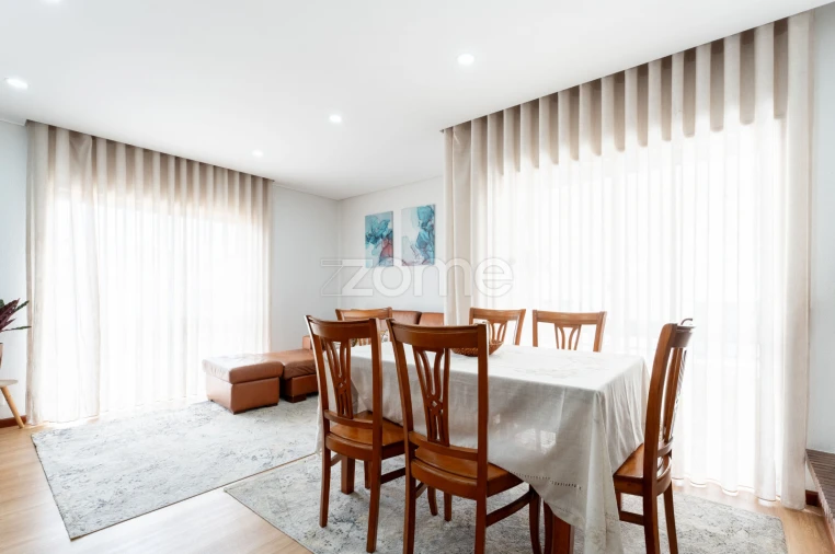 Apartamento T2 para Venda em Folgosa Foto 11