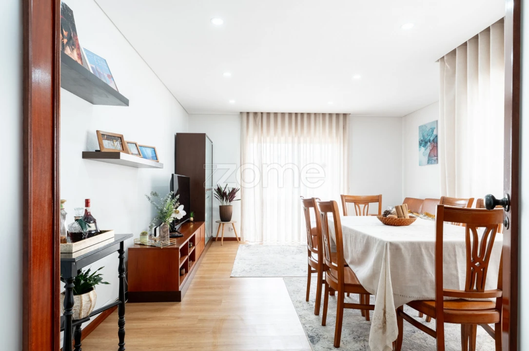 Apartamento T2 para Venda em Folgosa Foto 18