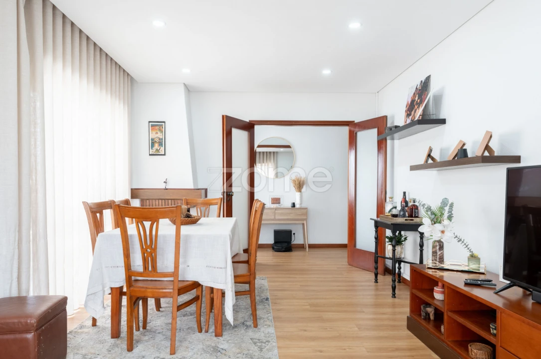 Apartamento T2 para Venda em Folgosa Foto 17