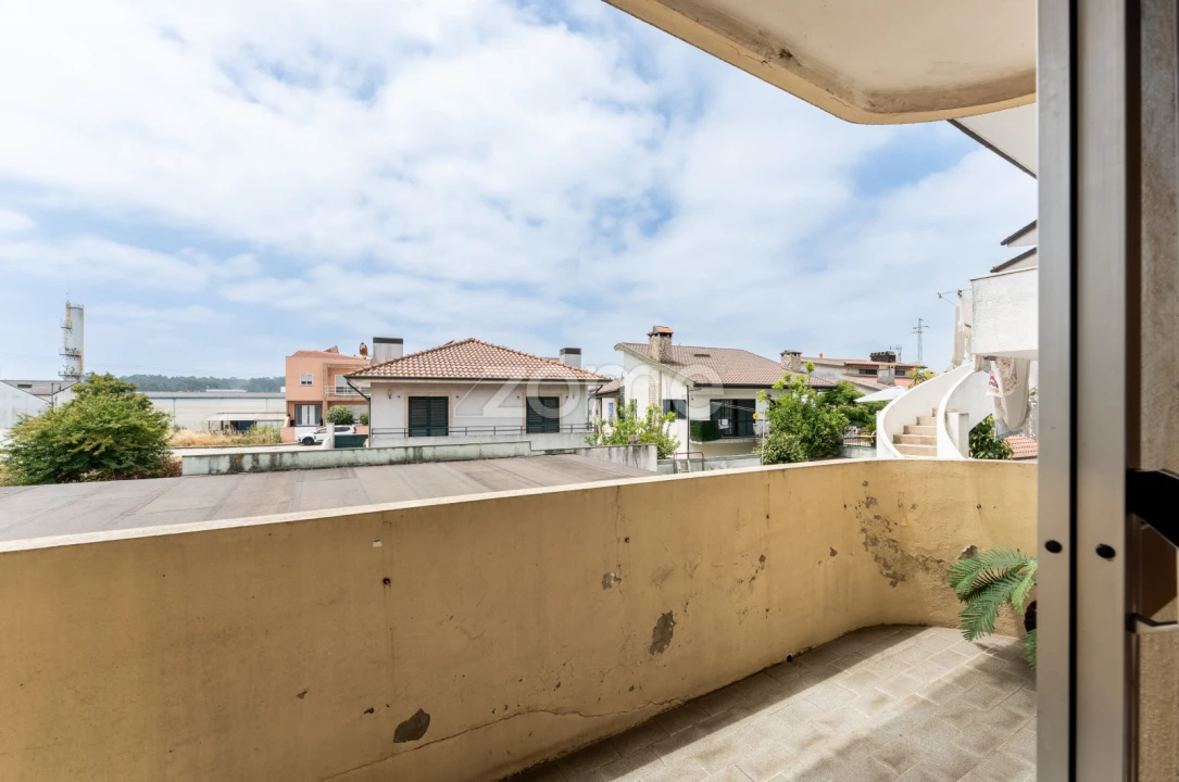 Apartamento T2 para Venda em Folgosa Foto 14