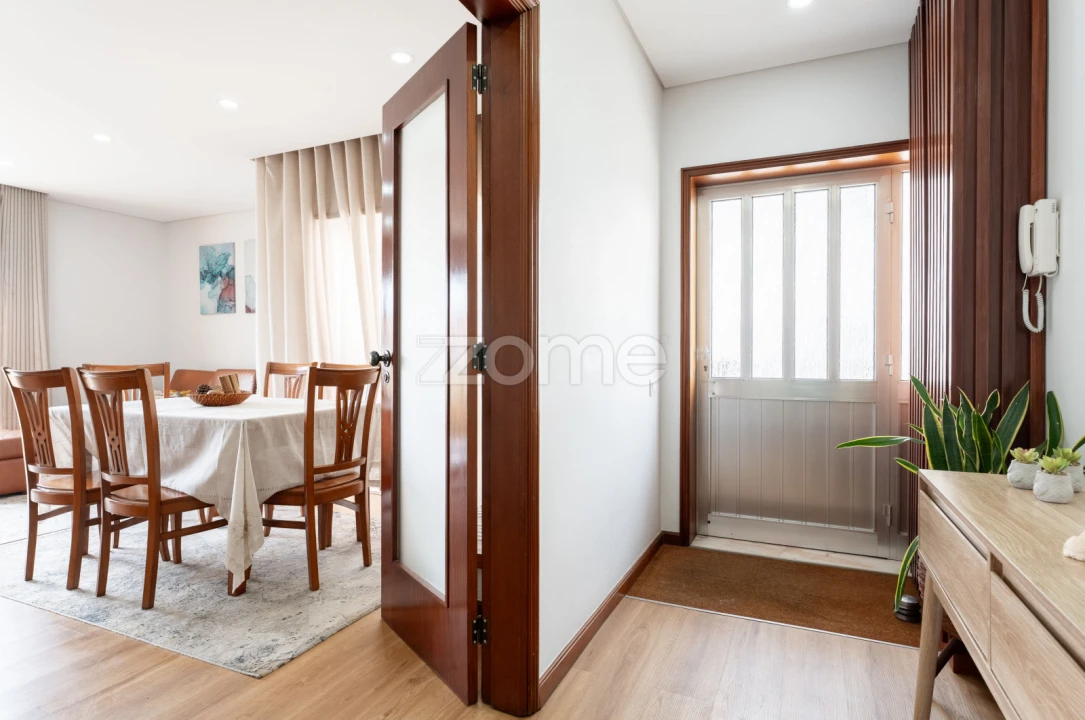 Apartamento T2 para Venda em Folgosa Foto 9