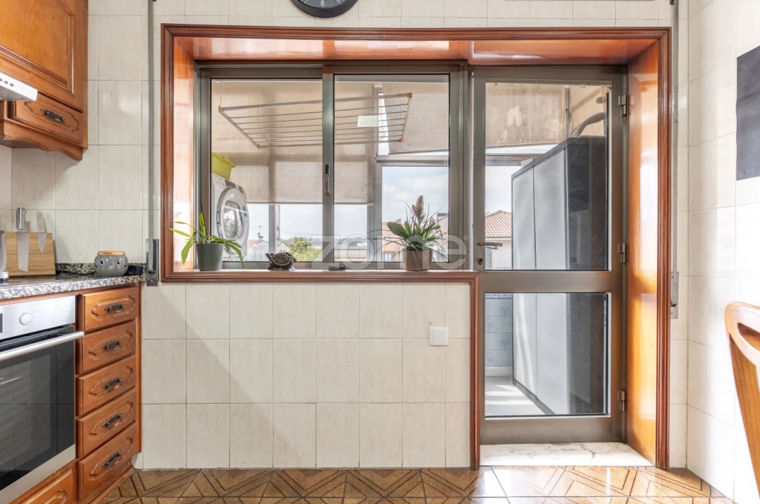 Apartamento T2 para Venda em Folgosa Foto 28