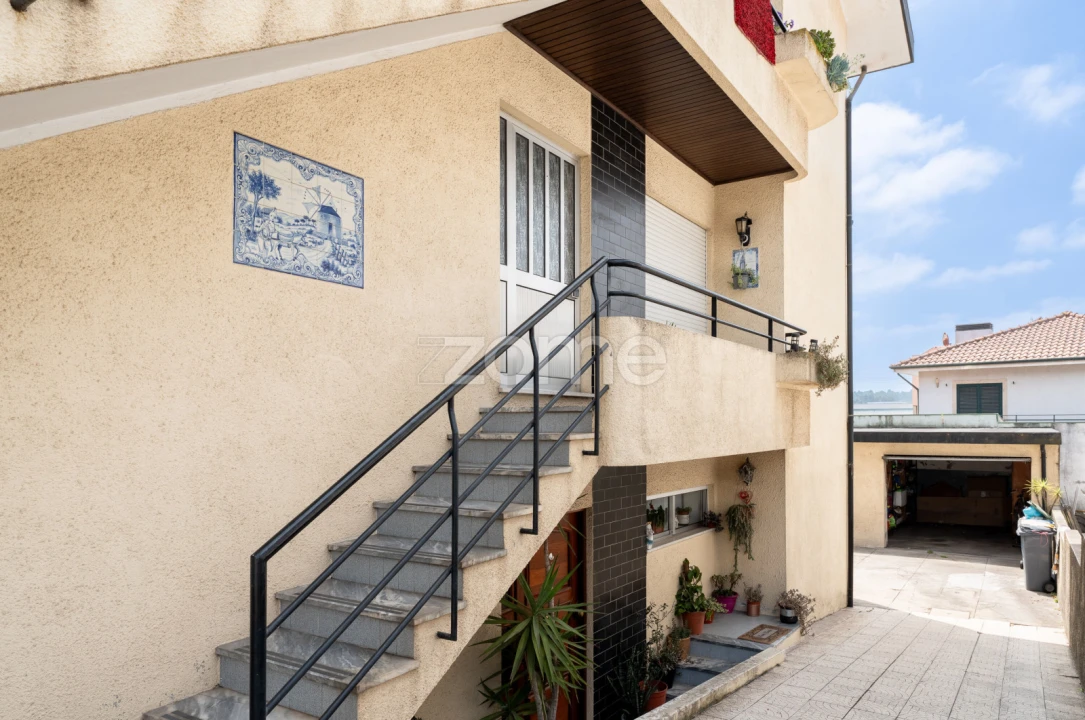 Apartamento T2 para Venda em Folgosa Foto 7