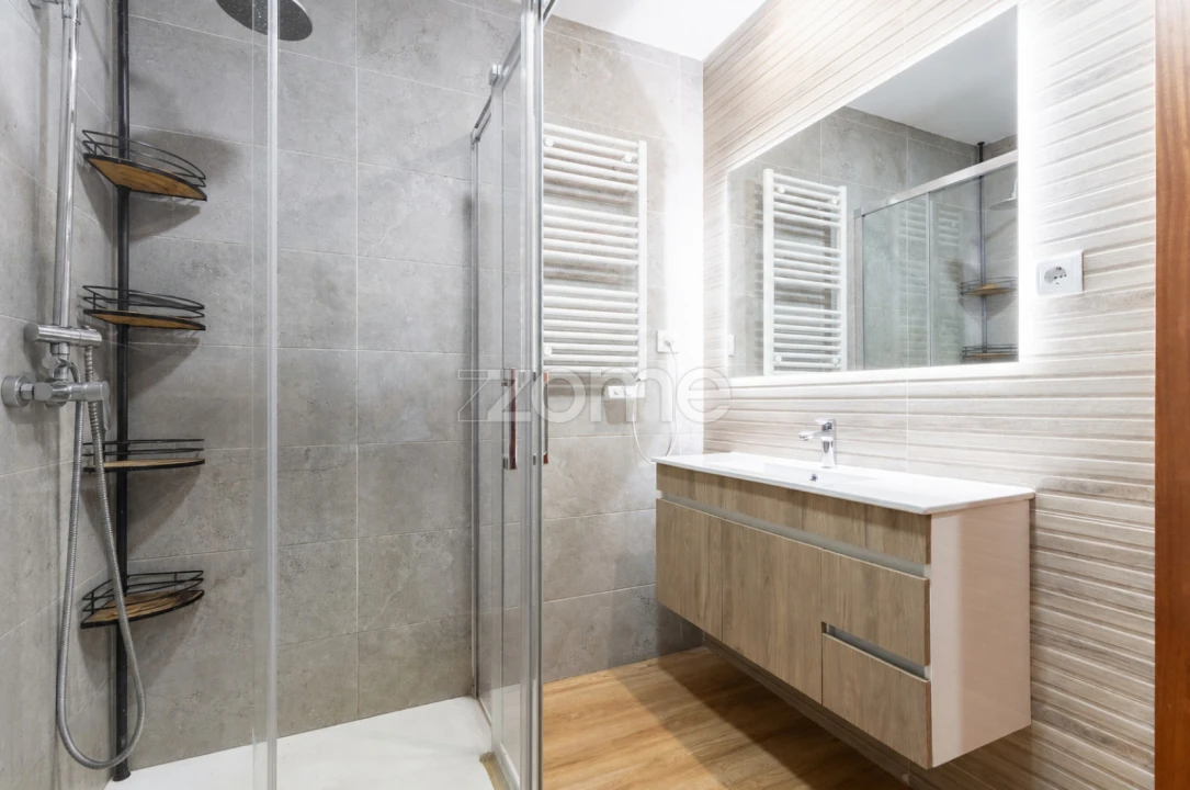 Apartamento T2 para Venda em Folgosa Foto 21