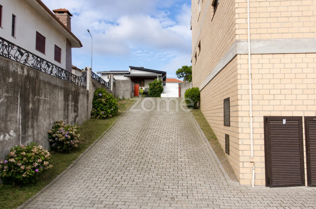 Terreno Comércio / Armazém para Arrendamento em Santo Tirso, Couto (Santa Cristina e São Miguel) e Burgães Foto 11