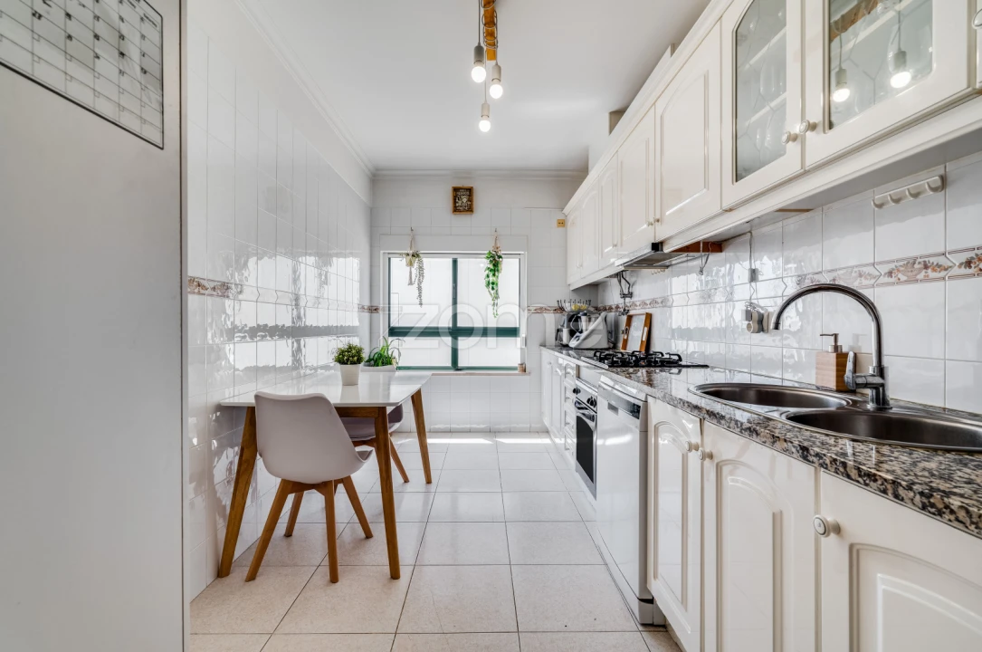 Apartamento T3 para Venda em Lagoa e Carvoeiro Foto 4