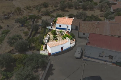 Moradia T1 para Venda em Almodôvar e Graça dos Padrões