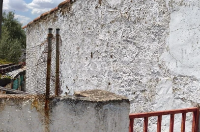 Moradia T1 para Venda em Almodôvar e Graça dos Padrões