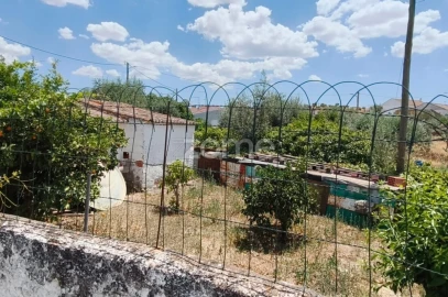 Moradia T1 para Venda em Almodôvar e Graça dos Padrões