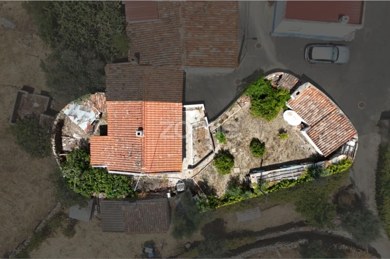 Moradia T1 para Venda em Almodôvar e Graça dos Padrões Foto 3