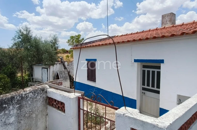 Moradia T1 para Venda em Almodôvar e Graça dos Padrões Foto 4