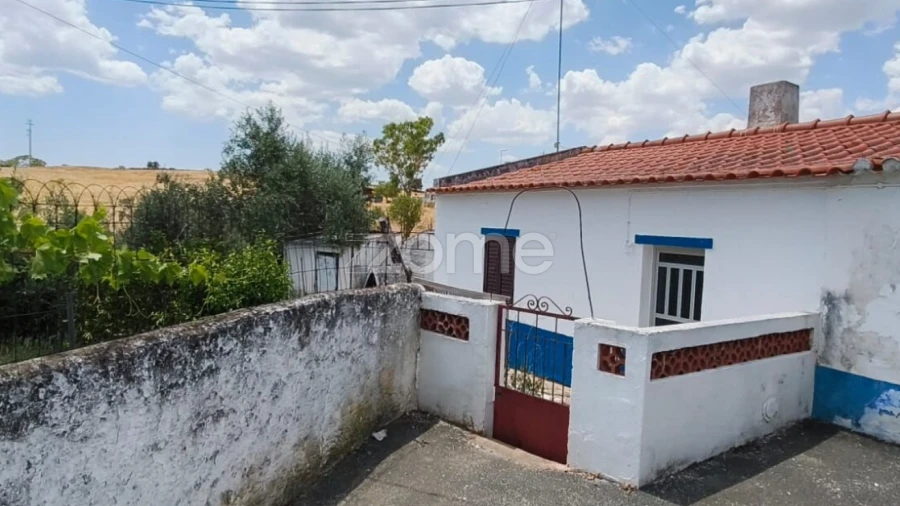 Moradia T1 para Venda em Almodôvar e Graça dos Padrões