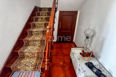 Moradia T4 para Venda em Ponta Delgada (São Sebastião)