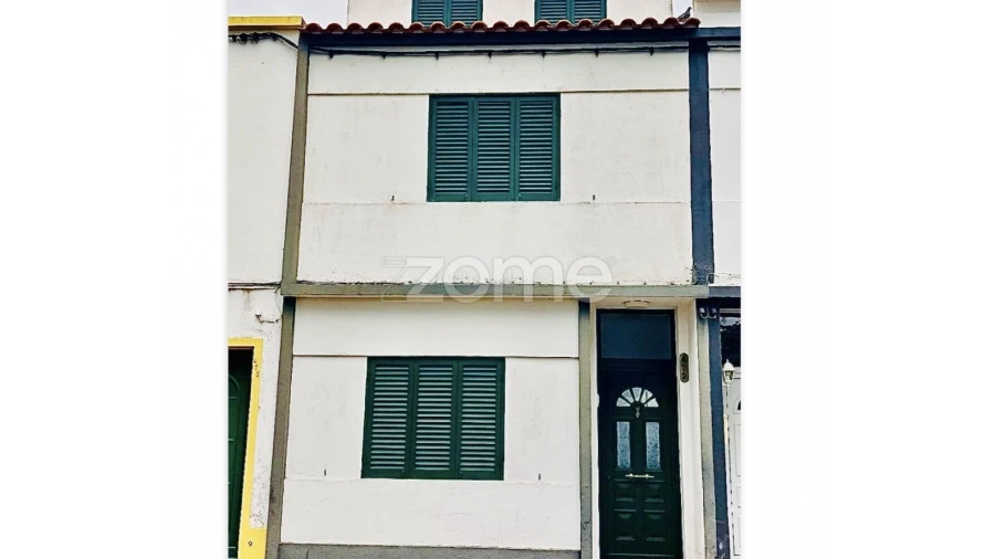 Moradia T4 para Venda em Rosto do Cão (São Roque)