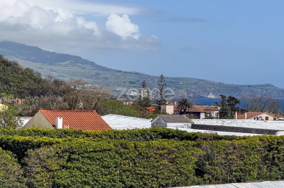 Moradia T4 para Venda em Ponta Delgada (São Sebastião) Foto 27
